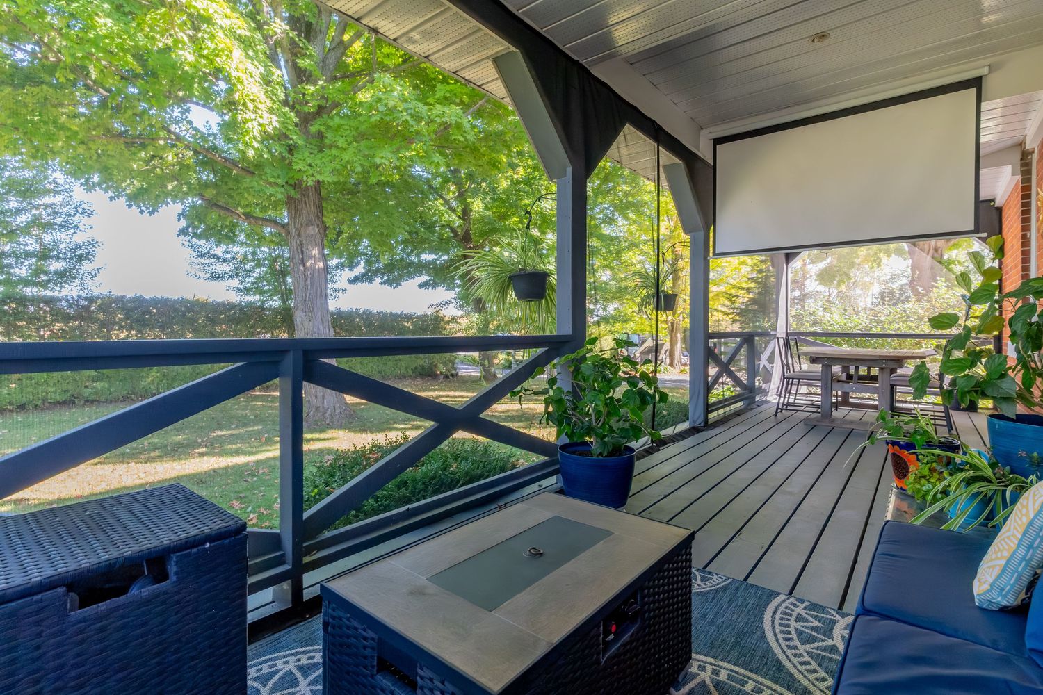 Real estate photography services, Barrie, Richmond Hill, Orillia, Drone, 3D iGuide Tour, Floor plan,