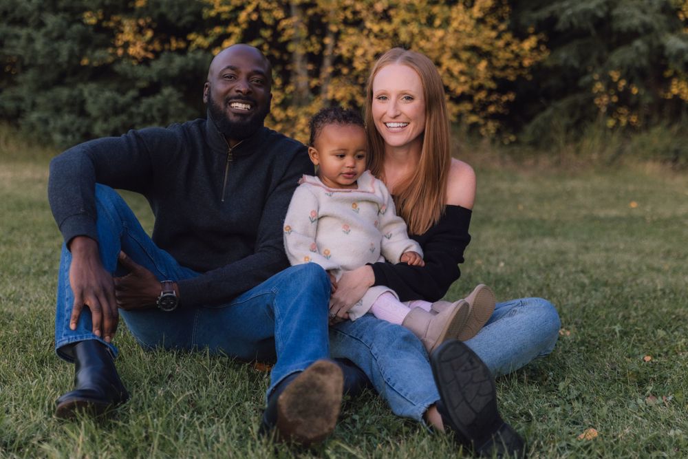 Alberta.Calgary.Edmonton Wedding Photographer JRoyale Photography Family photo sesson