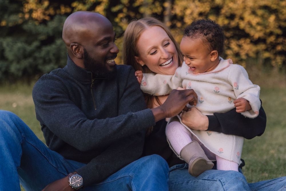 Alberta.Calgary.Edmonton Wedding Photographer JRoyale Photography Family photo sesson