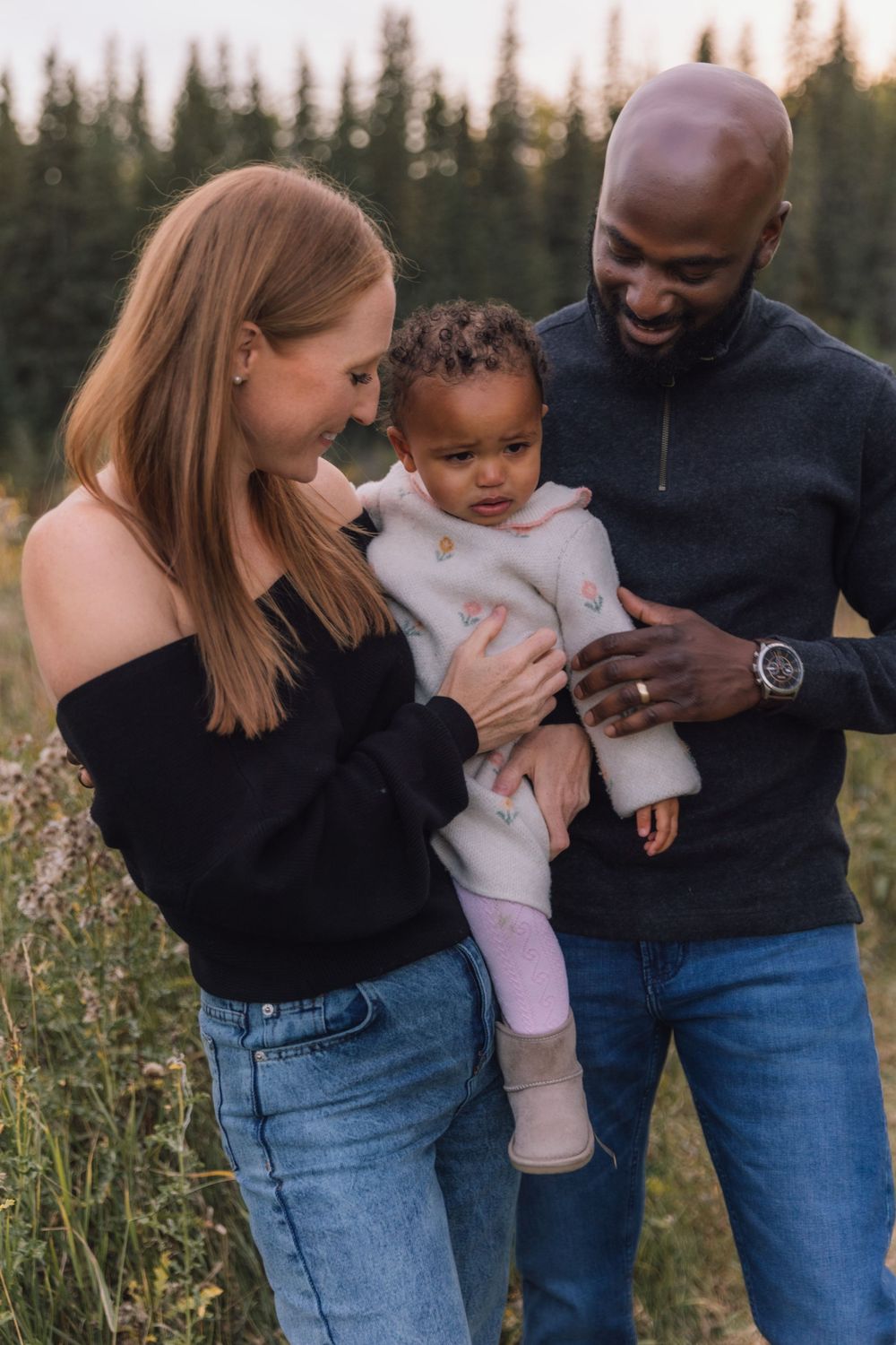 Alberta.Calgary.Edmonton Wedding Photographer JRoyale Photography Family photo sesson