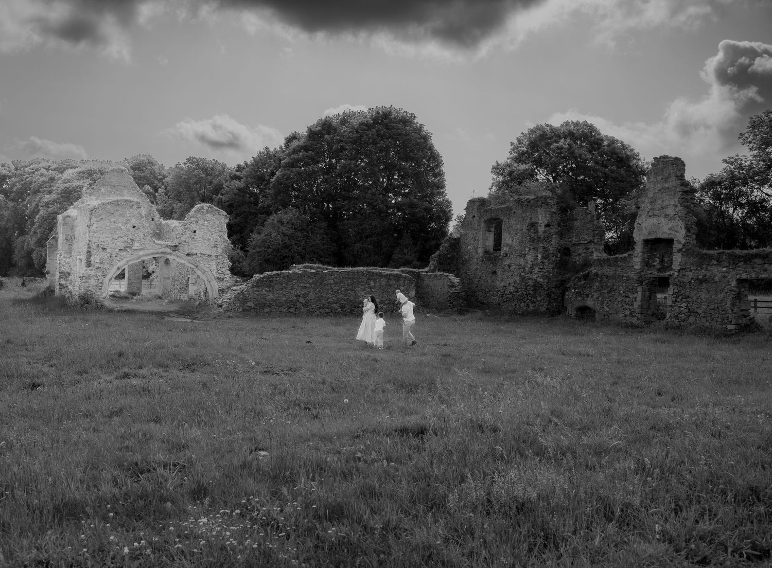 swadlincote-family-photographer-candid-moments.jpg