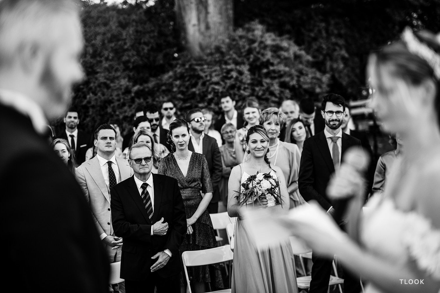 TLOOK photographe de mariage de style documentaire, château de la sarraz lors de la cérémonie discours de la mariée