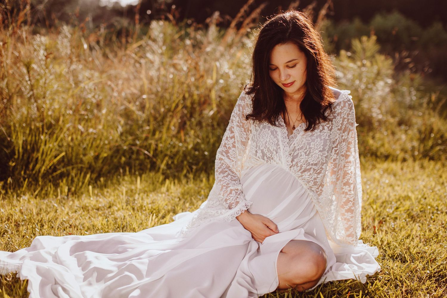 maternity dress photo in fields