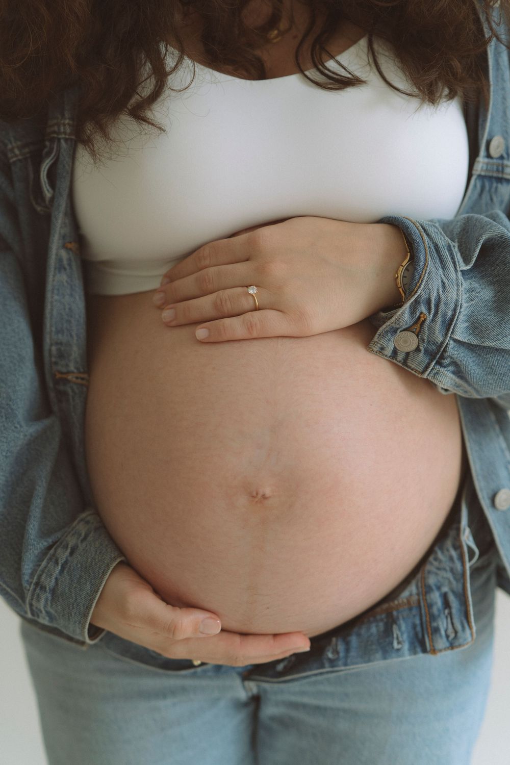 maternity studio photography photo maternité séance studio québec lévis nouveau-né newborn famille allaitement breastfead annonce grossesse