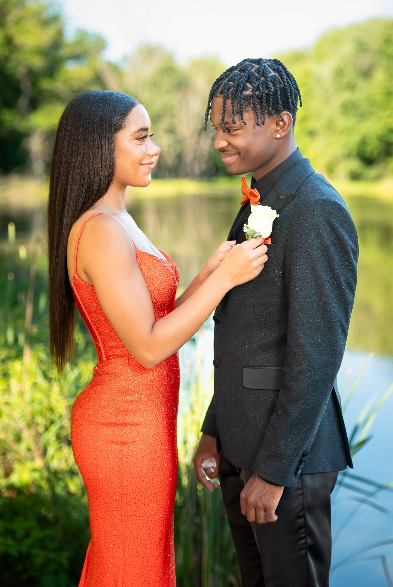 Captured Moments Photography booking prom, graduation, wedding, engagement & event shoots—capturing memorable moments with stunning images.