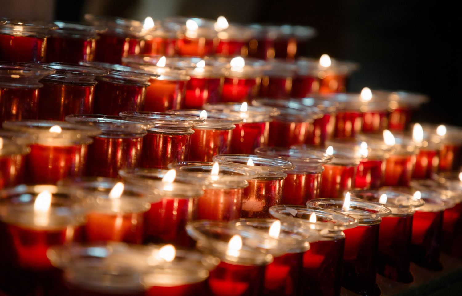 church candles prayer destination wedding Rome travelling adventures photography details