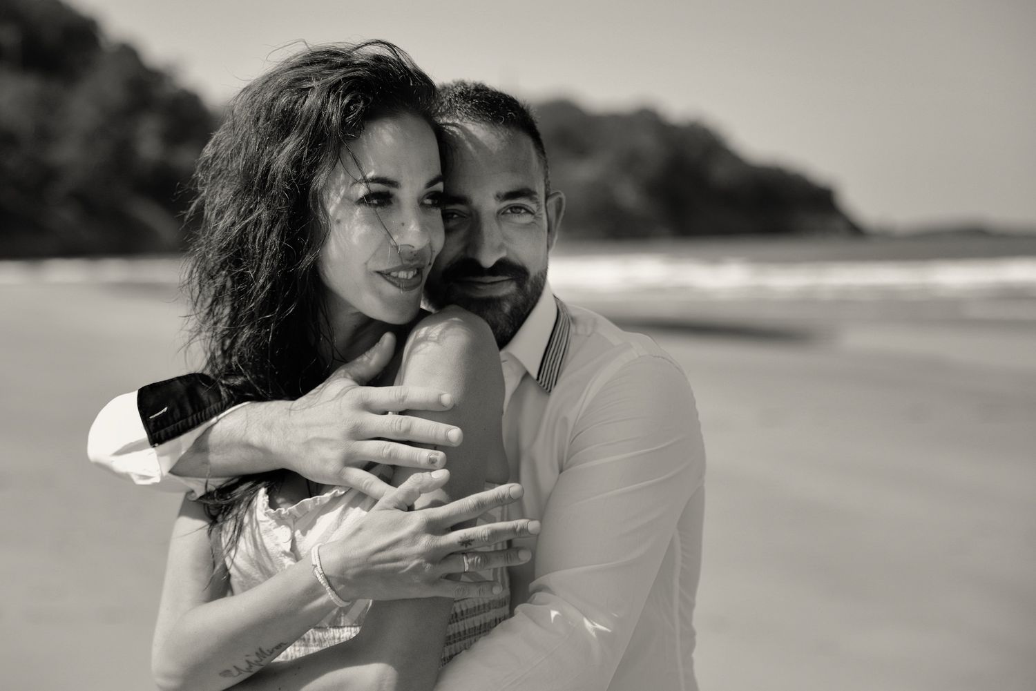 Fotógrafa Vitoria-Gasteiz, sesión de fotos de pareja. Fotos en la playa, Paía vasco
