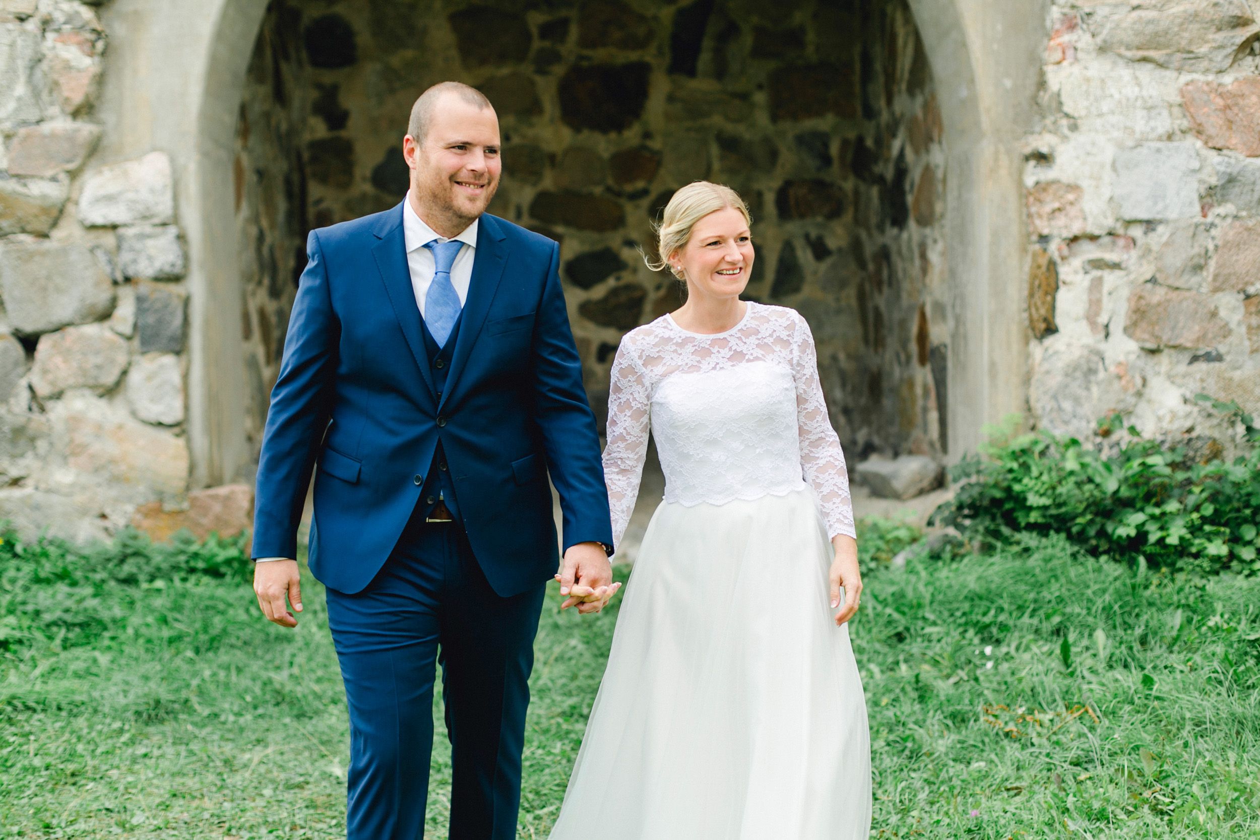 Bröllop i Västerås mellan Carolin och Johan. Steam Hotel. Rytterne kyrka och lilla Rytterne kyrkoruin. Fest på Tidö-Lindö utanför Västerås.
