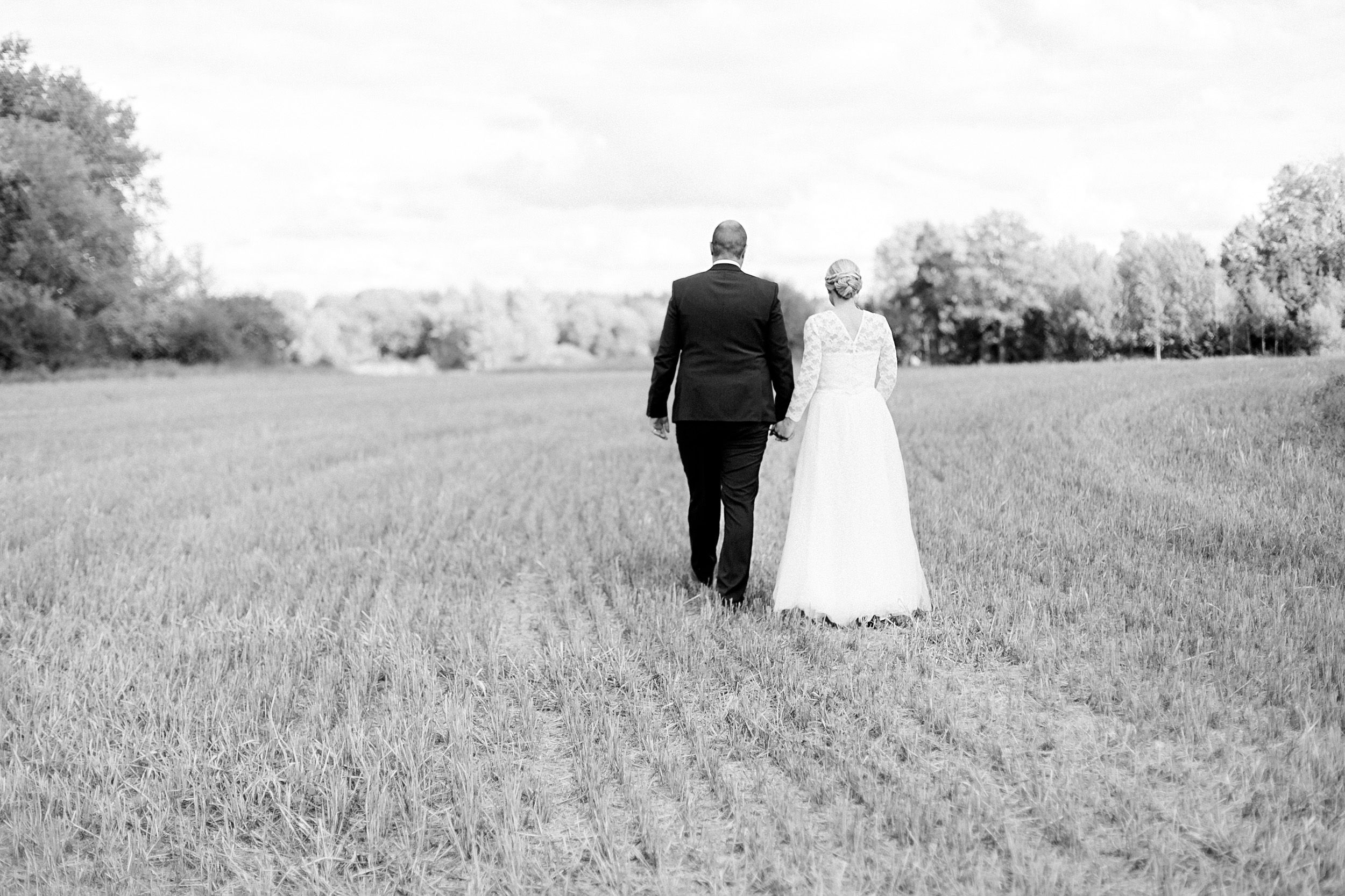 Bröllop i Västerås mellan Carolin och Johan. Steam Hotel. Rytterne kyrka och lilla Rytterne kyrkoruin. Fest på Tidö-Lindö utanför Västerås.