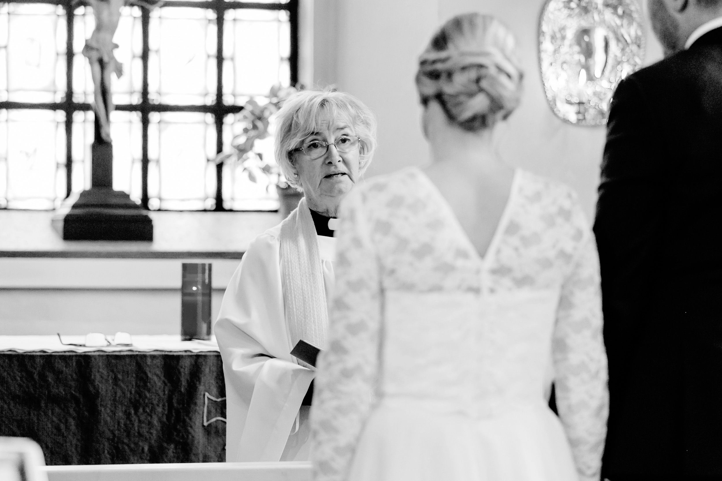 Bröllop i Västerås mellan Carolin och Johan. Steam Hotel. Rytterne kyrka och lilla Rytterne kyrkoruin. Fest på Tidö-Lindö utanför Västerås.