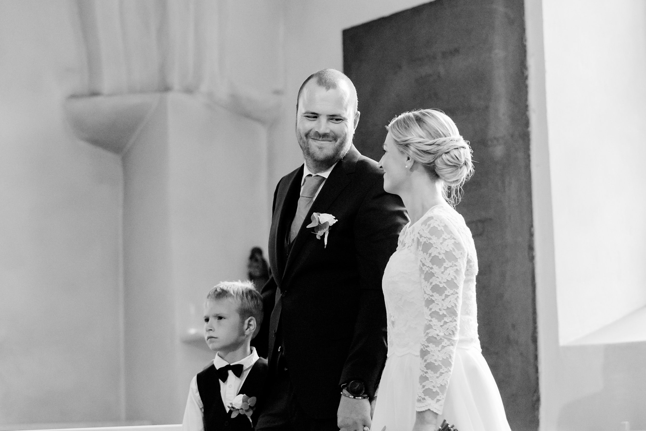 Bröllop i Västerås mellan Carolin och Johan. Steam Hotel. Rytterne kyrka och lilla Rytterne kyrkoruin. Fest på Tidö-Lindö utanför Västerås.