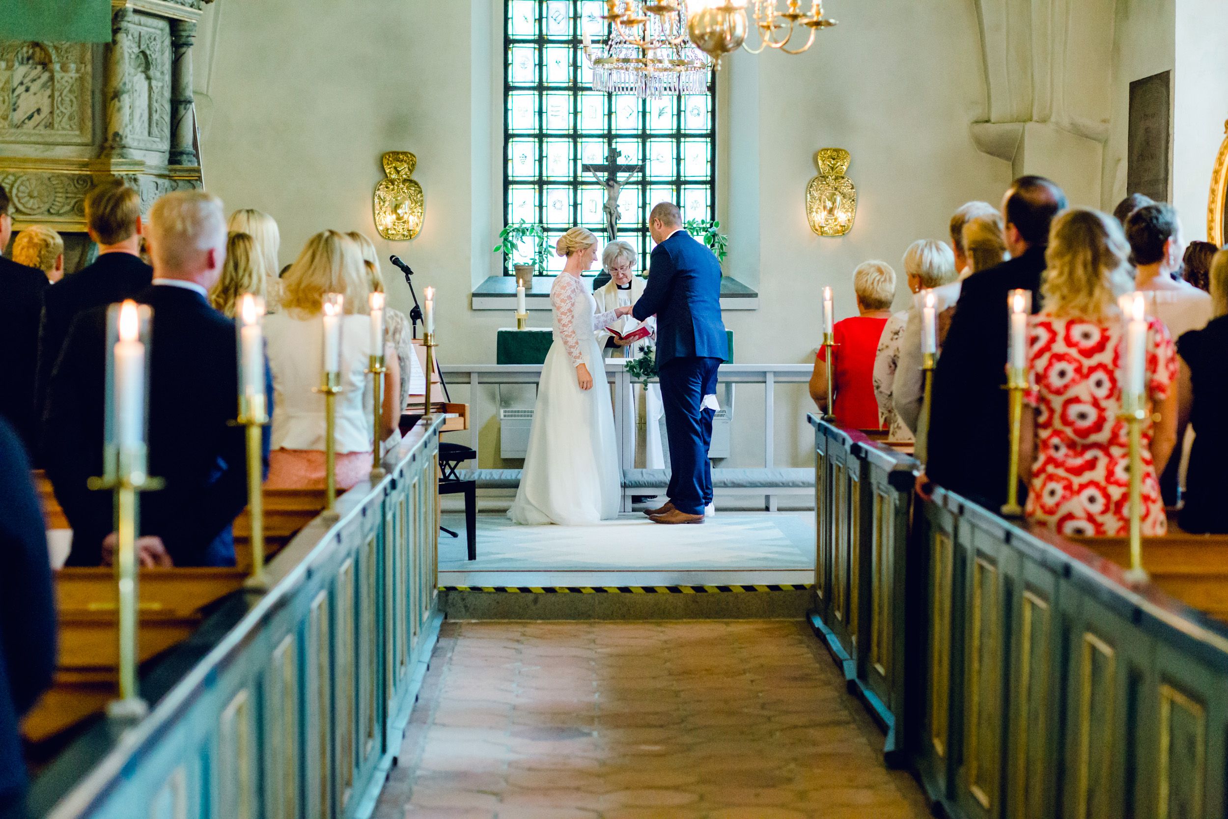 Bröllop i Västerås mellan Carolin och Johan. Steam Hotel. Rytterne kyrka och lilla Rytterne kyrkoruin. Fest på Tidö-Lindö utanför Västerås.