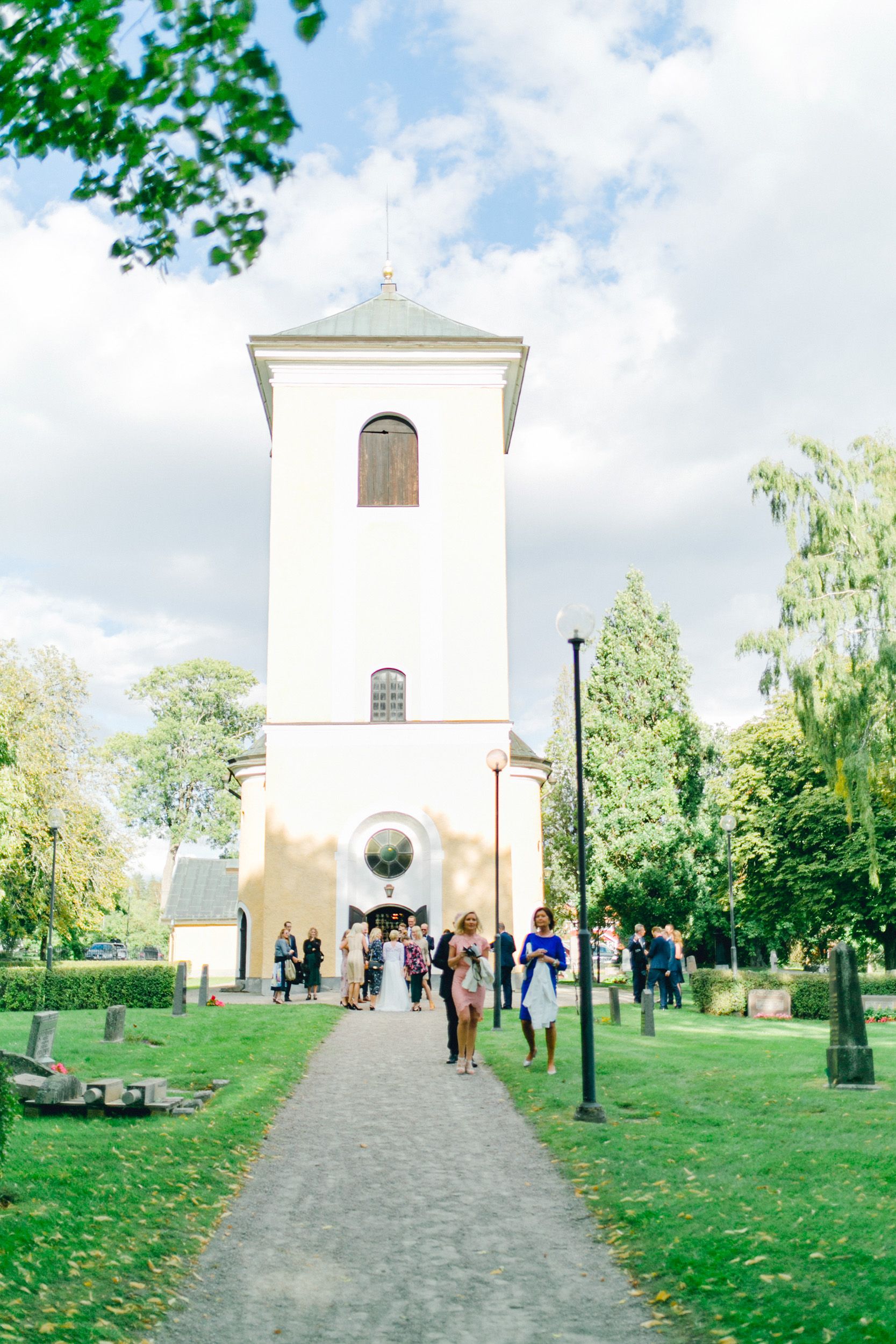 Bröllop i Västerås mellan Carolin och Johan. Steam Hotel. Rytterne kyrka och lilla Rytterne kyrkoruin. Fest på Tidö-Lindö utanför Västerås.