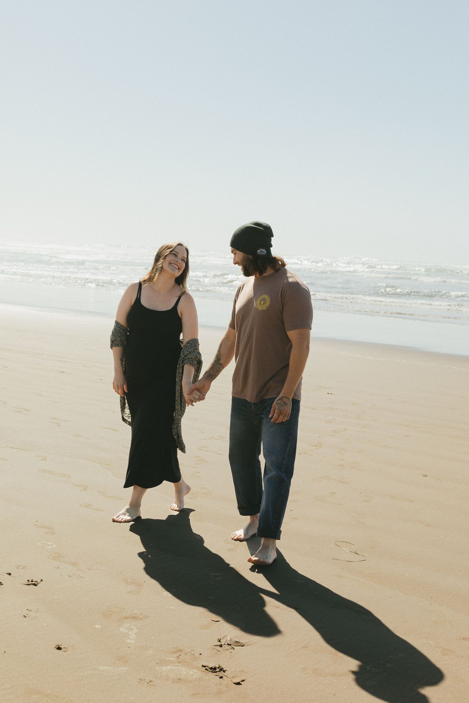 Oregon Coast Photographer. Canon Beach Photographer. Documentary Maternity Photographer. Storytelling and capturing candid memories.