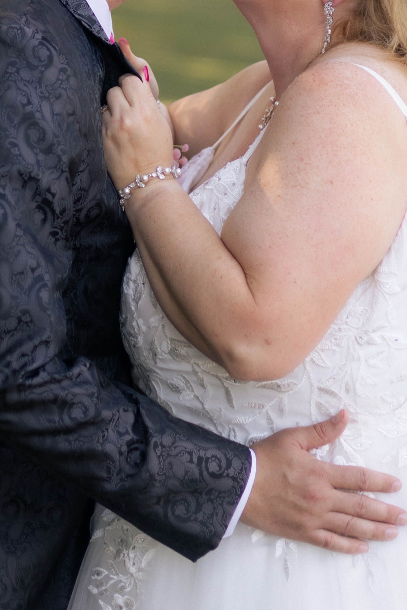 Bride and groom golden hour, lakeside, outdoor portraits in Chatham, Illinois