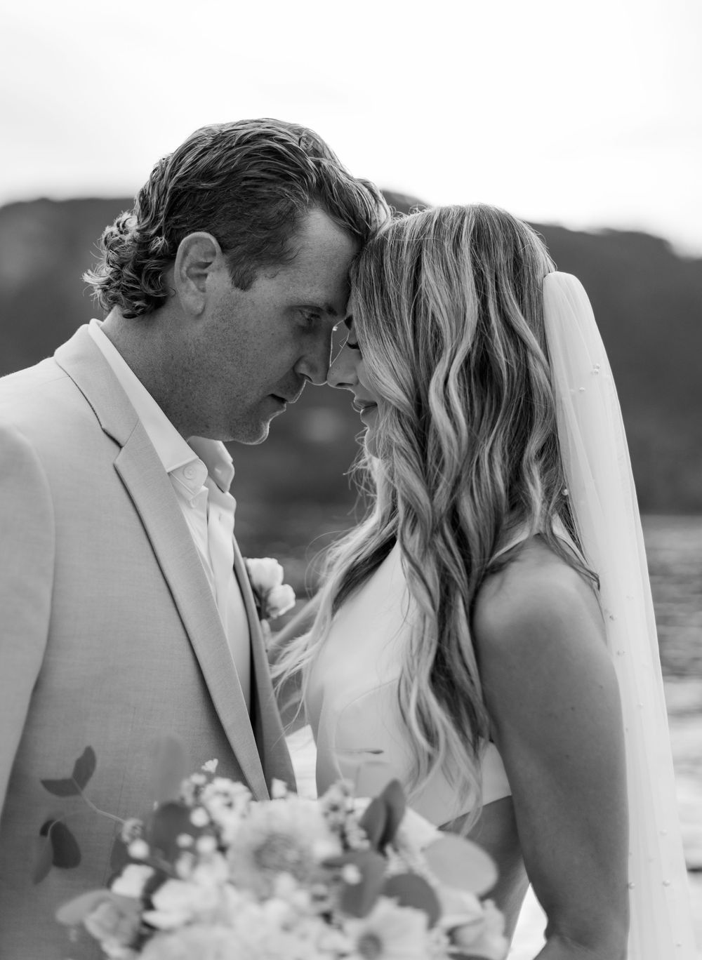 Kayleigh Seibel Photography - Salmon Arm BC - Small Wedding on the Shuswap Lake