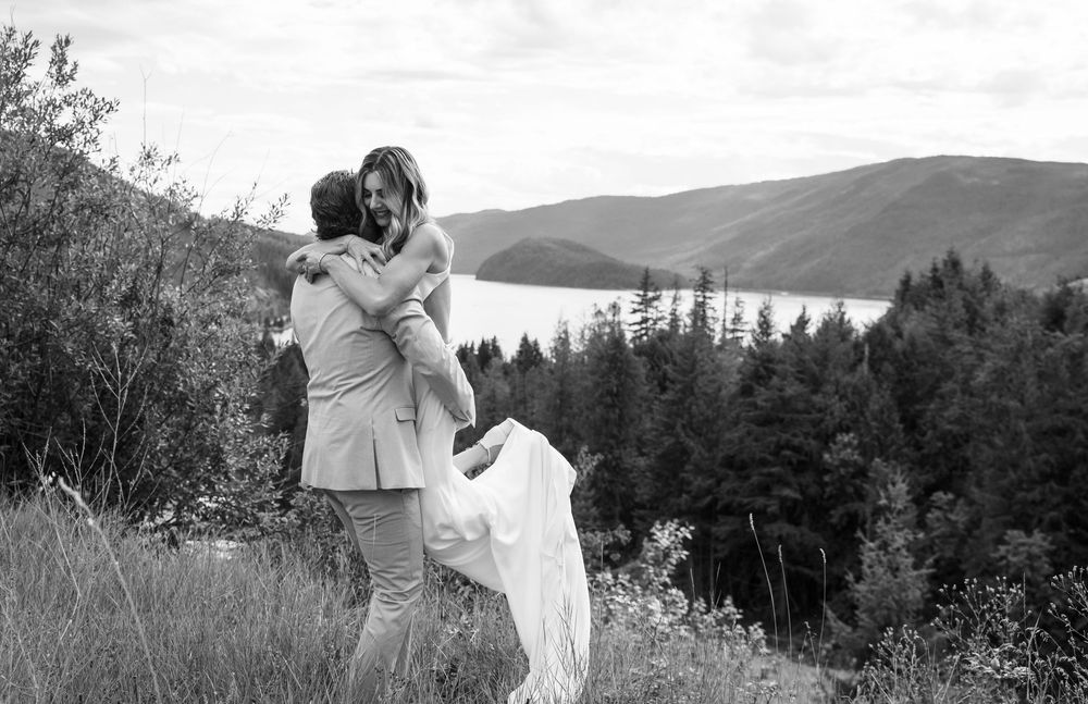 Kayleigh Seibel Photography - Salmon Arm BC - Small Wedding on the Shuswap Lake