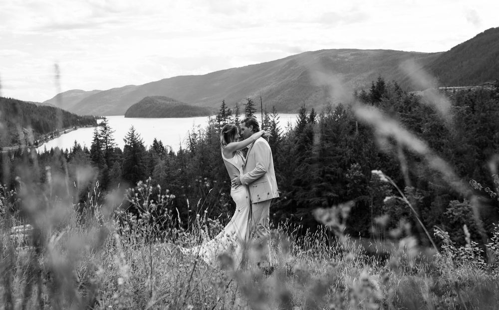 Kayleigh Seibel Photography - Salmon Arm BC - Small Wedding on the Shuswap Lake