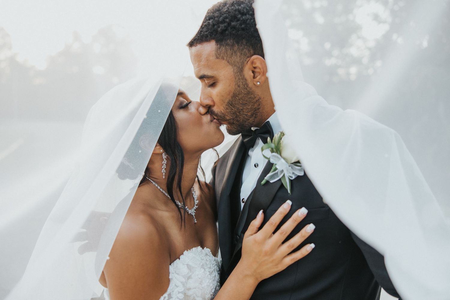 Intimate Wedding Portrait | Elegant Wedding Couple | Bride & Groom Portrait | Wegerzyn Gardens | Dayton Wedding Photographer | Bridal Veil
