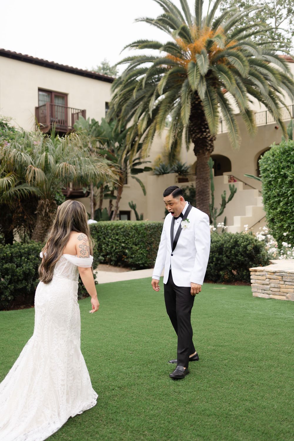 Couples photos at Estancia La Jolla hotel & Spa