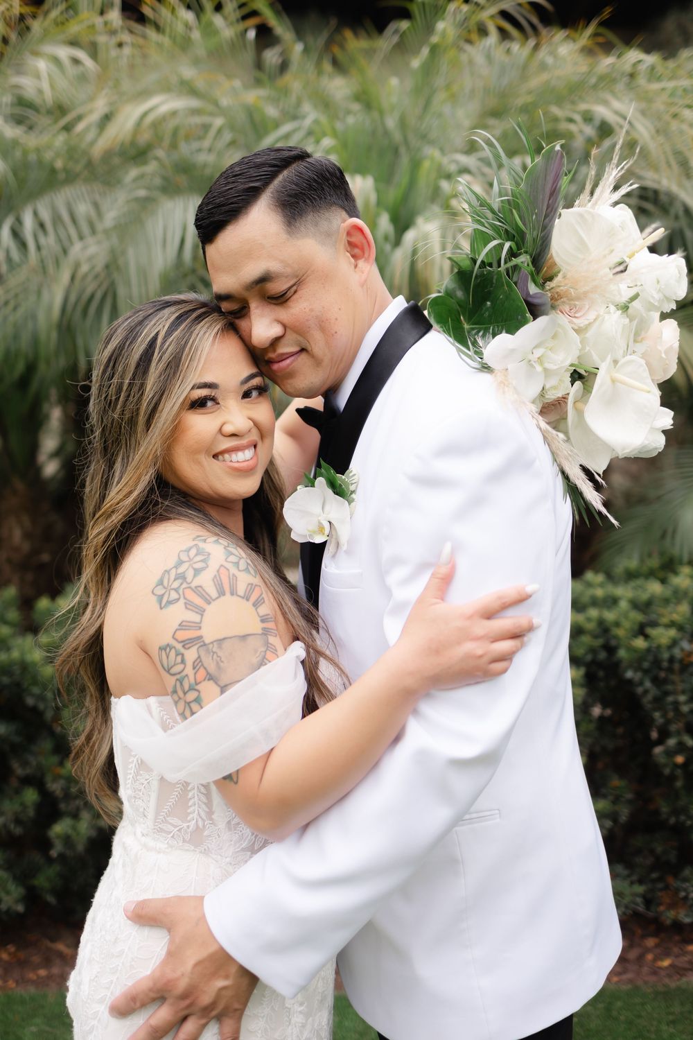 Couples photos at Estancia La Jolla hotel & Spa