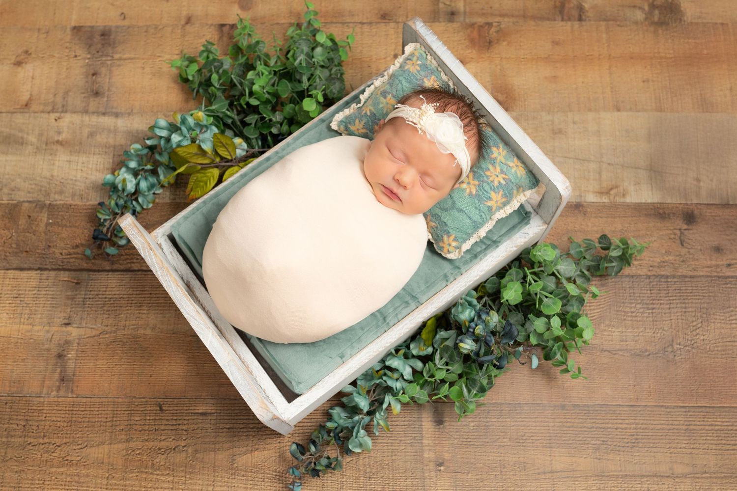 newborn baby and family photos by photographer Samantha Ann Photo studio in swansboro nc near Emerald Isle and hubert professional photos