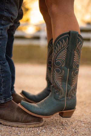 Boots Couples pictures