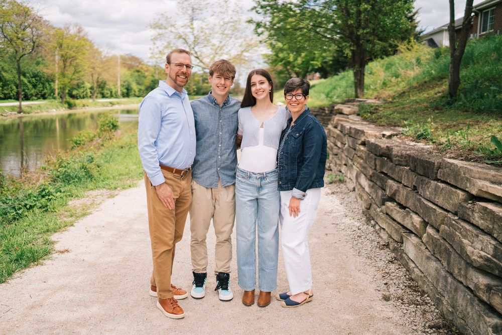 Family portraits in Lemont, Illinois. Two Birds Photography.