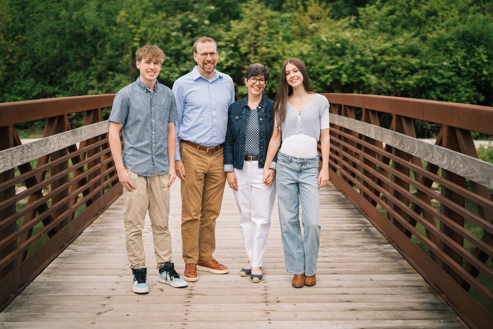 Family portraits in Lemont, Illinois. Two Birds Photography.