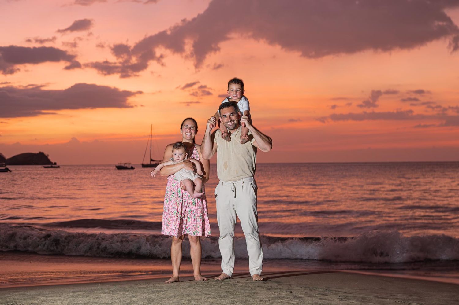 Family photoshoot at El Mangrove, Costa Rica