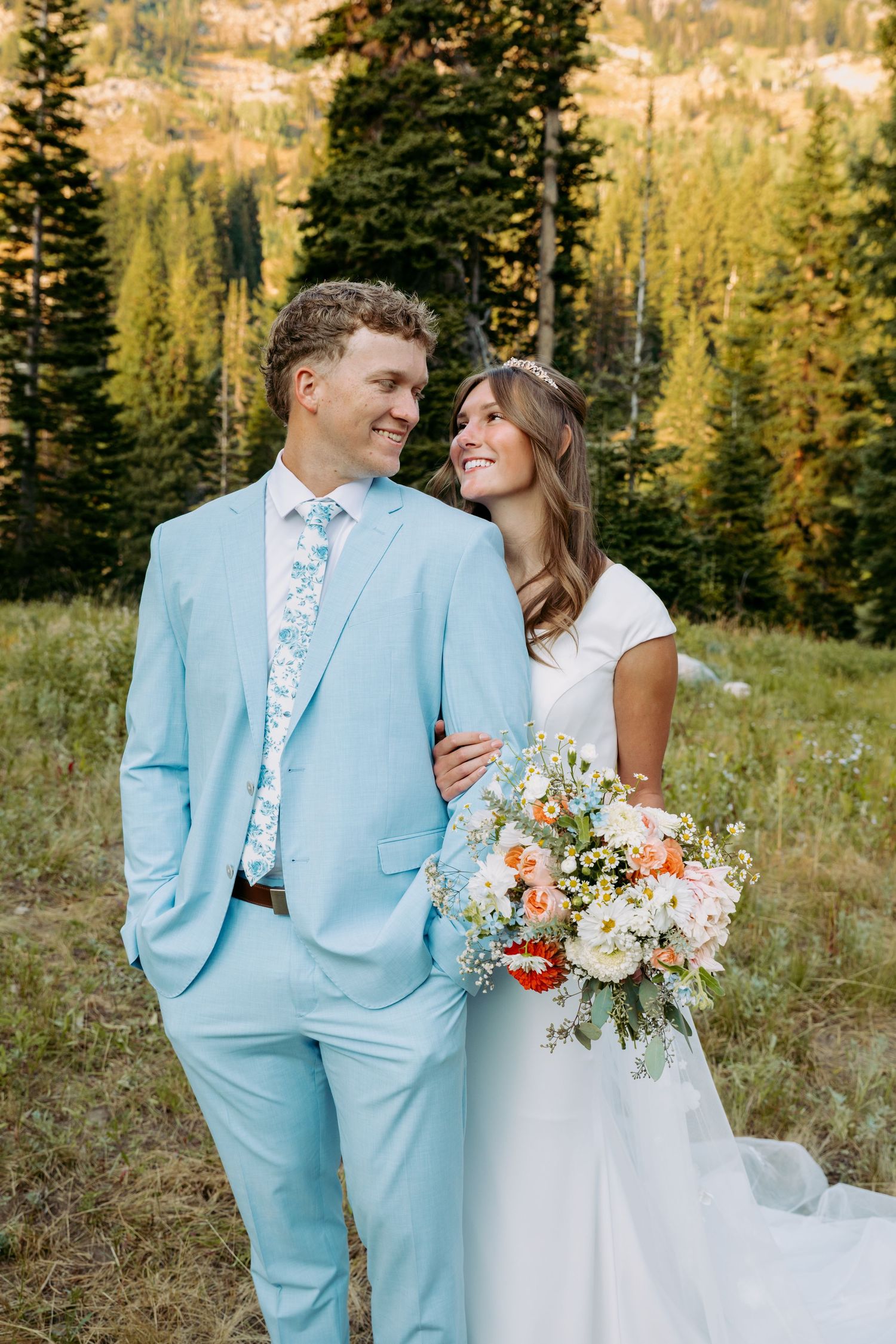 Mountain bridal photos in Salt Lake City.