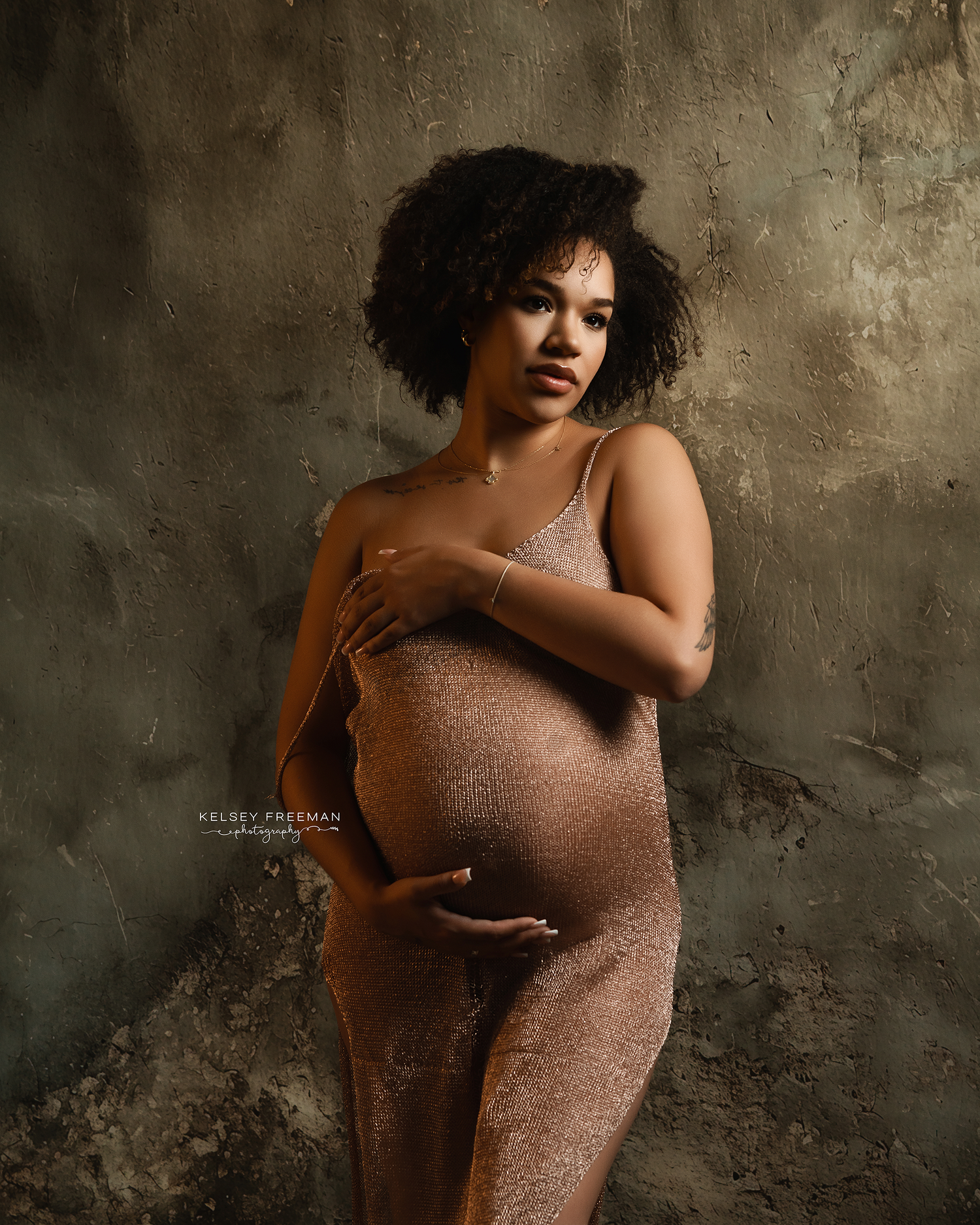 Newborn, maternity, & family photography studio located in between Atlanta, Georgia and Birmingham, Alabama with full service photo studio.