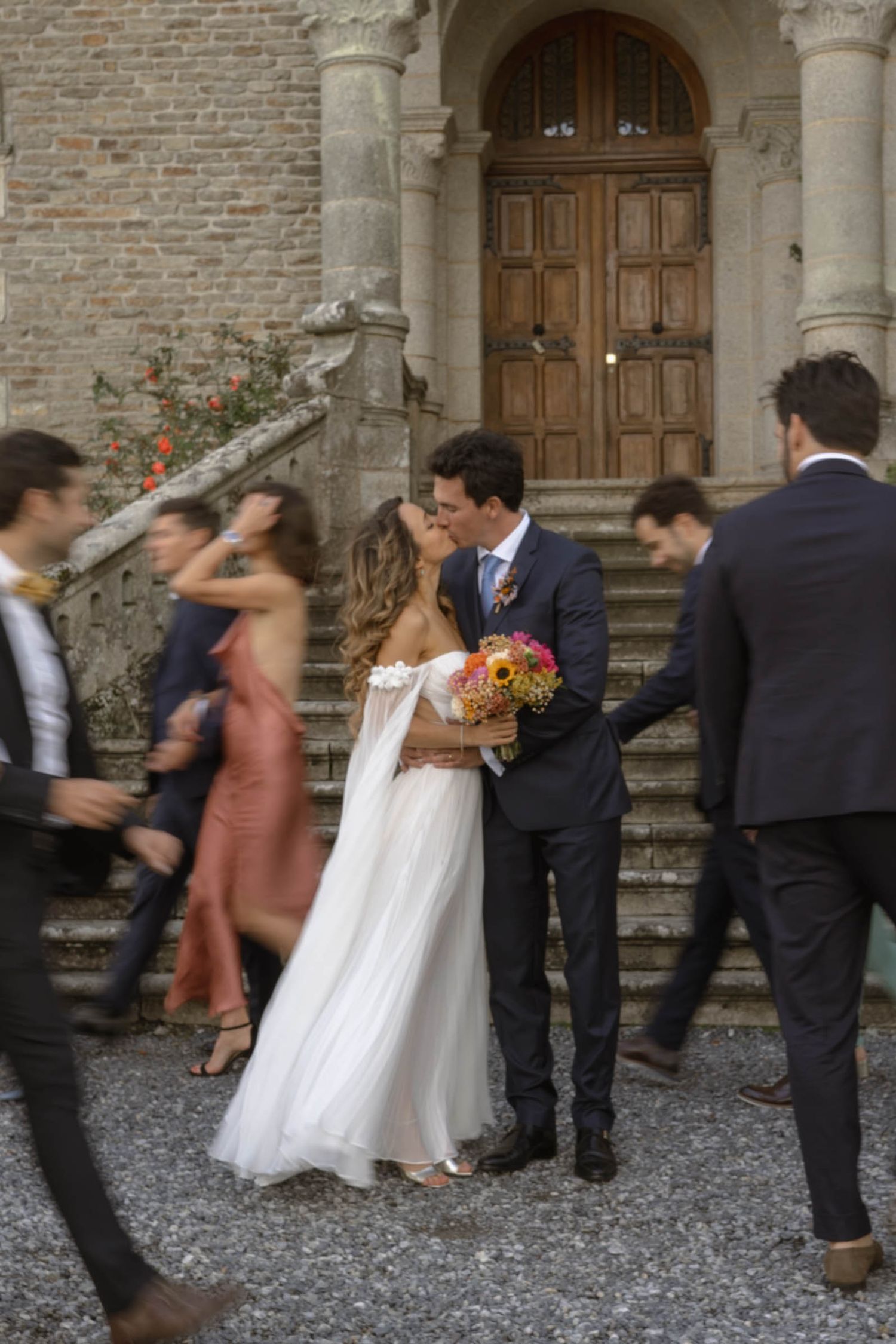 Mariage Intimiste à Pornic au coucher du soleil photographié par une photographe elopement en France