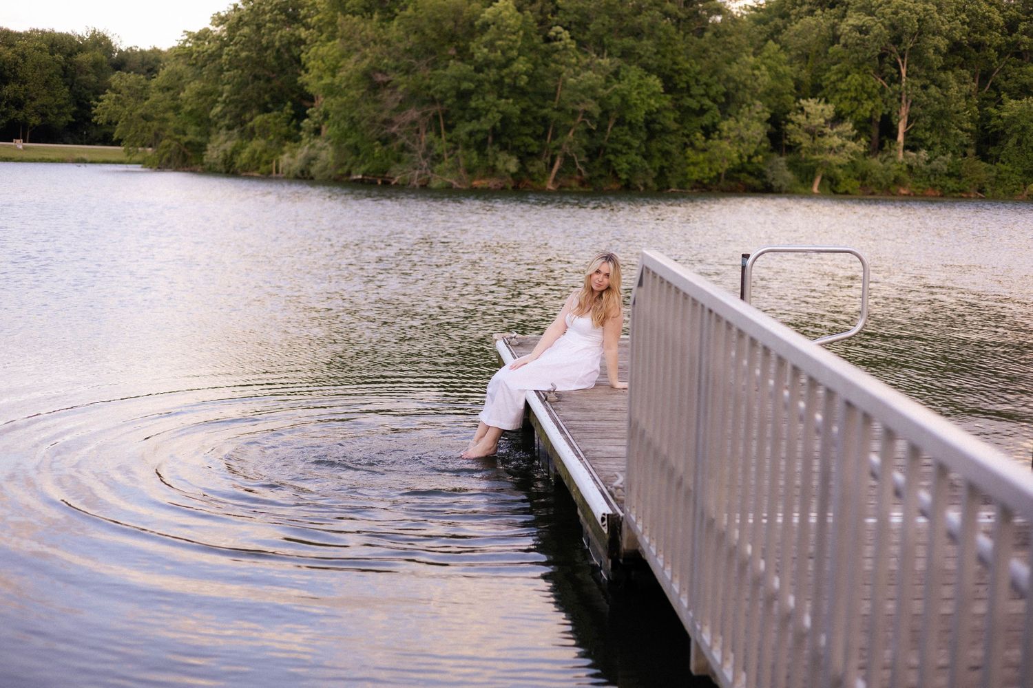 Outdoor golden hour summer senior session on the lake in Springfield, Illinois