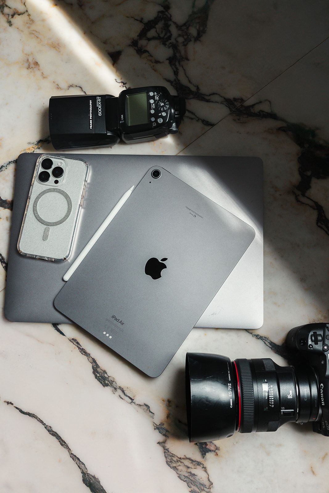 Iphone, Ipad, Camera and the lenses