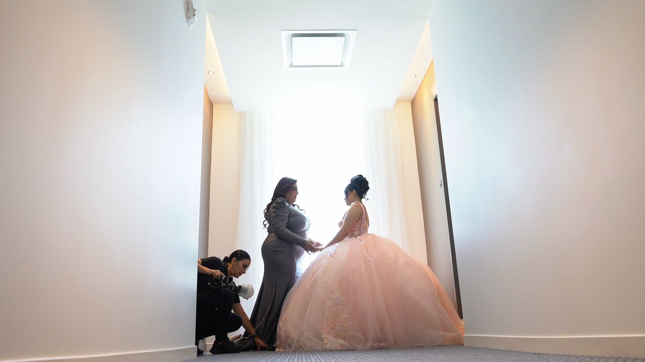 Professional quince photography coverage by Fotolilly Photography at an actual event