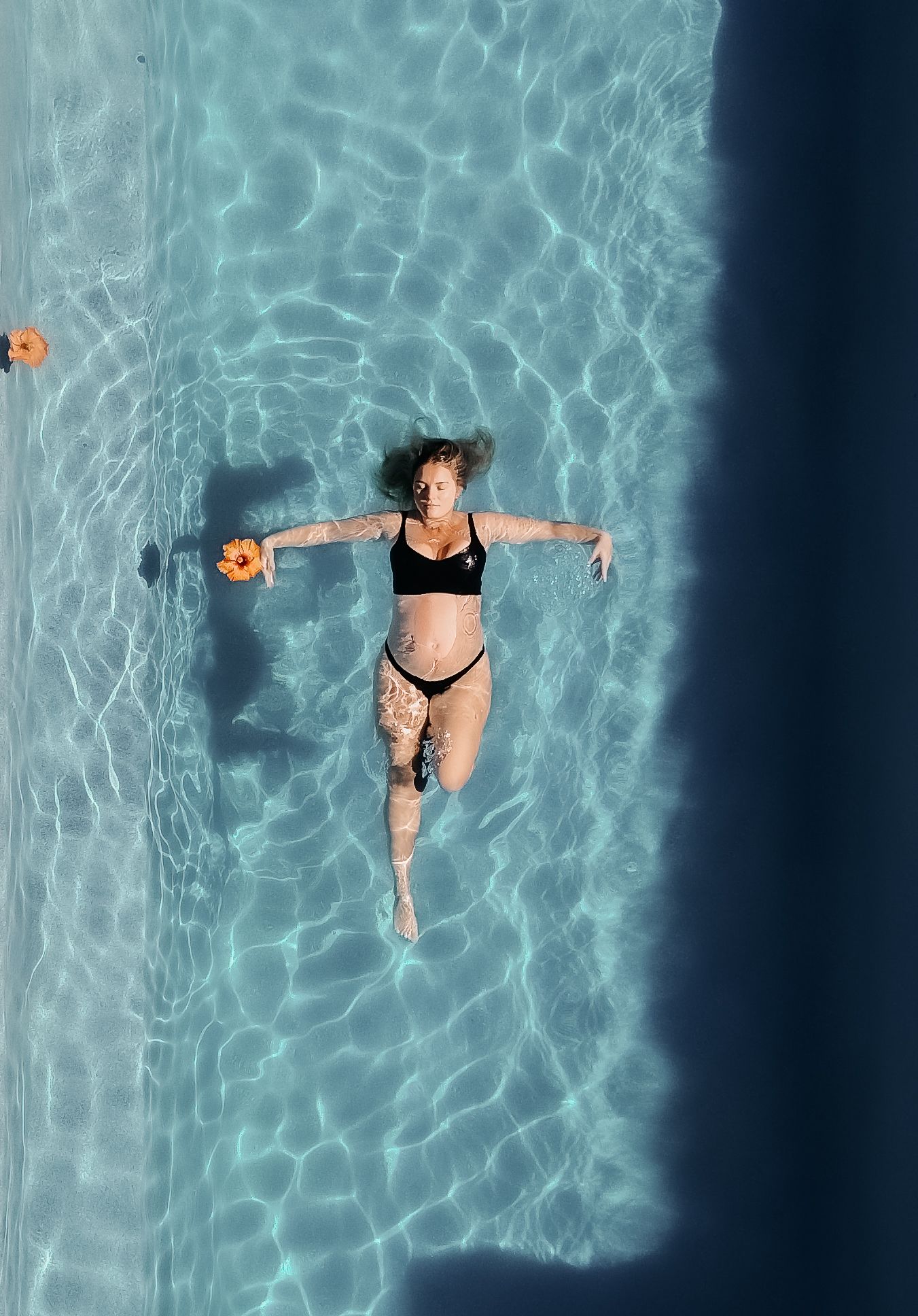 Under water, maternity, Sunshine Coast pregnancy, Sunshine Coast water photographer, Sunshine Coast maternity photographer, Sunshine Coast