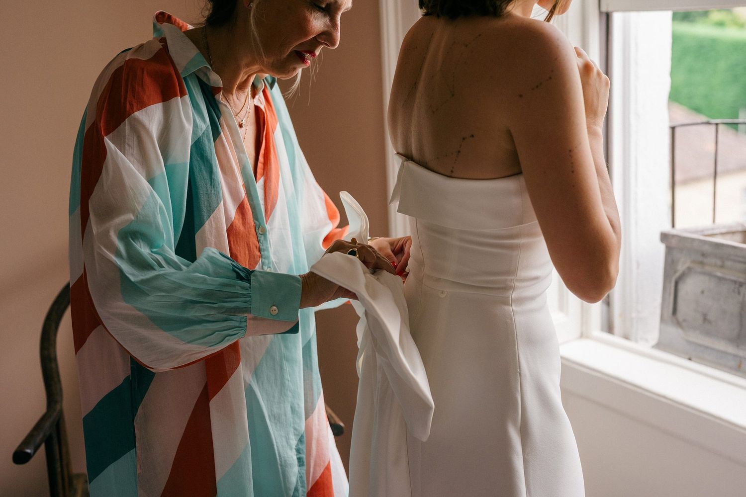 Canadian couple eloping in Bath, UK, photographed by Alicia Victoria