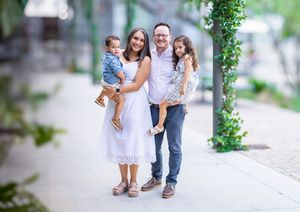 family portraits with natural light in San Antonio. Candid family photography. Family portrait at The Pearl in San Antonio, TX