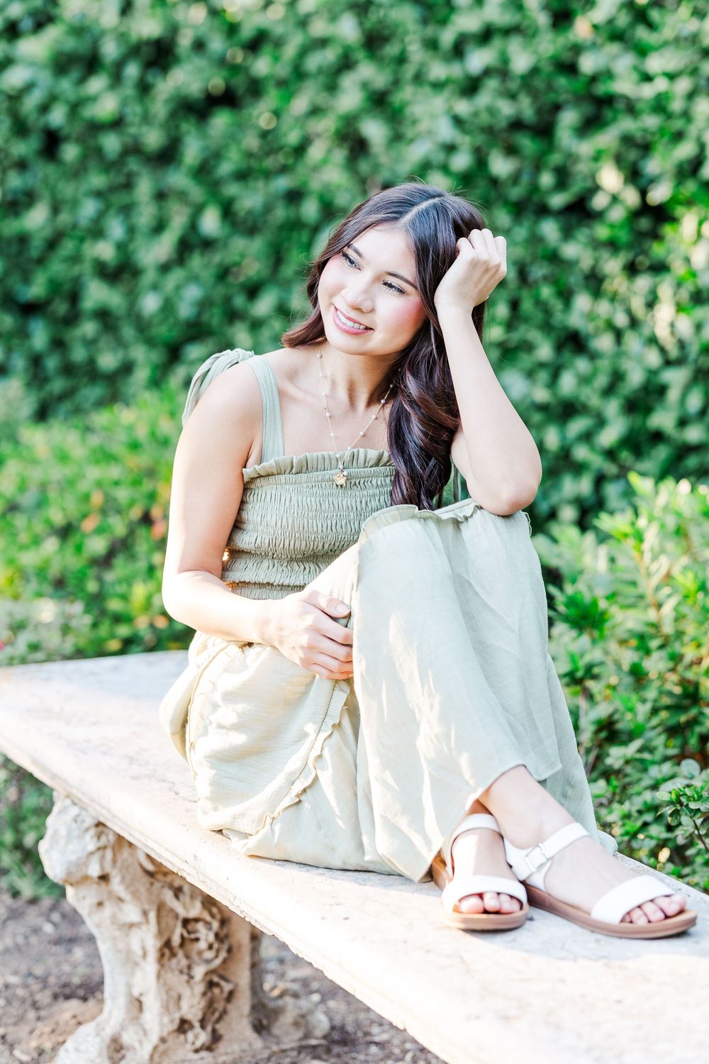 Relaxed senior portrait session in Simi Valley during winter