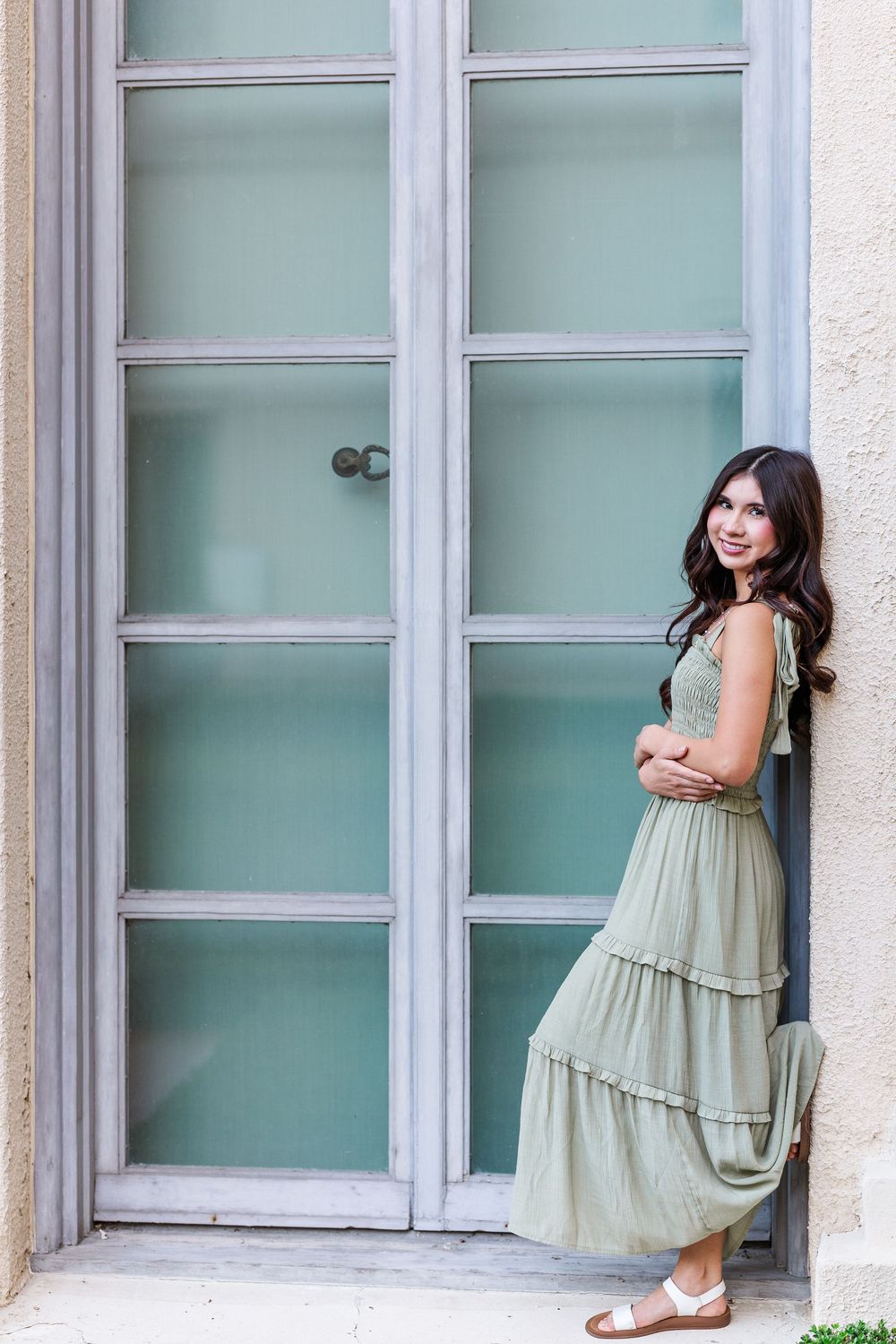 Senior portraits in Ventura County showcasing green winter landscapes