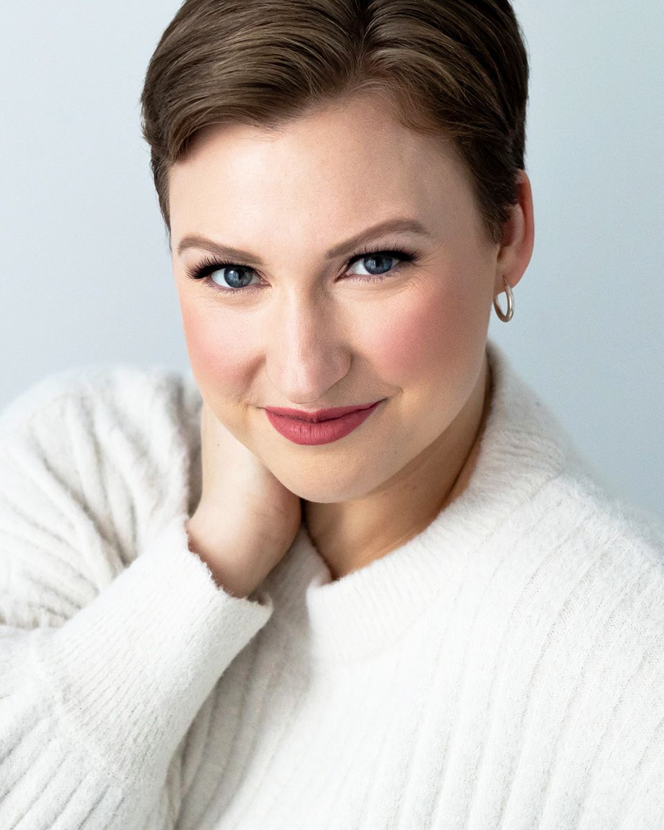 Headshots Chilliwack, Chilliwack Headshots, Headshot Photographer, Fraser Valley Headshot Photographer - Best in Creations, Brianne Allarie