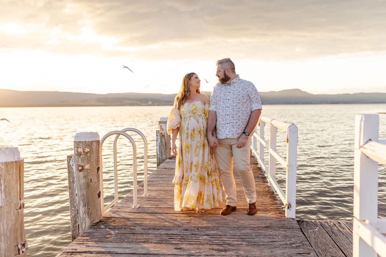 Maternity photos at Lake Illawarra photographed in warm autumn tones