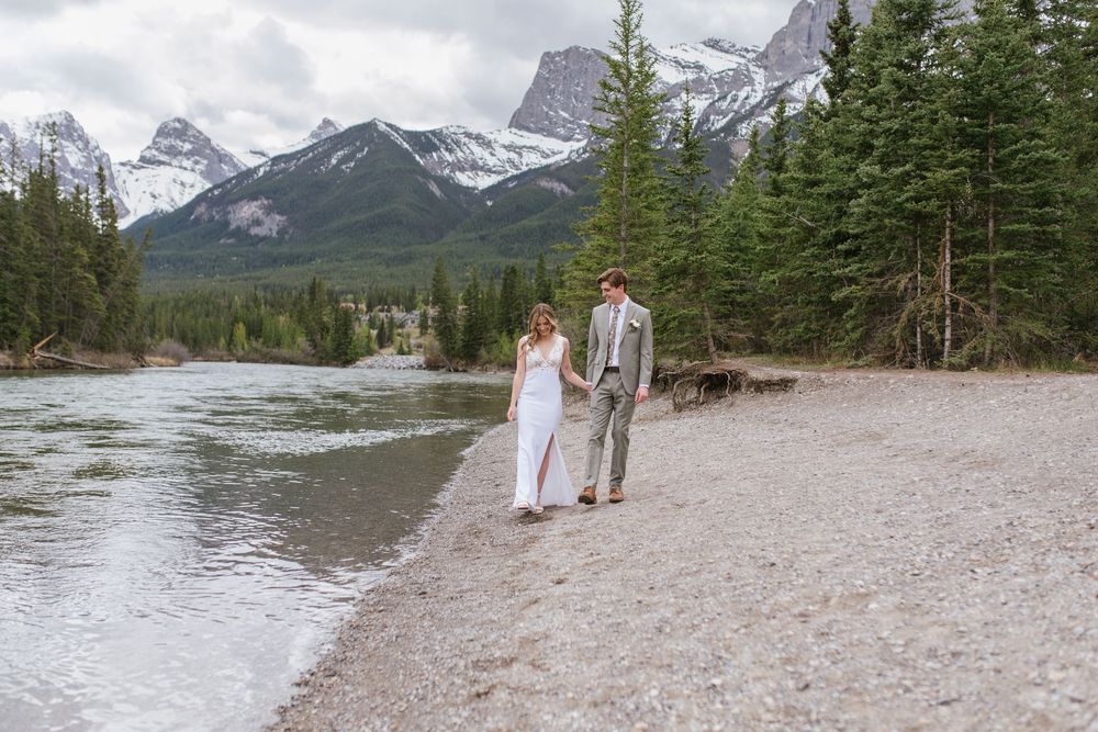 Canmore Elopement Wedding Photographer
Canmore Wedding Photographer