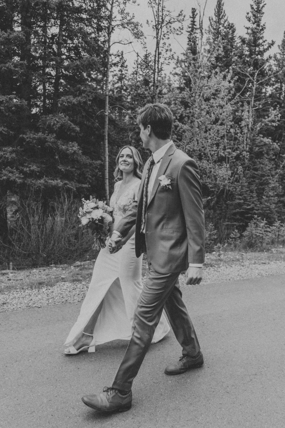 Canmore Elopement Wedding Photographer
Canmore Wedding Photographer