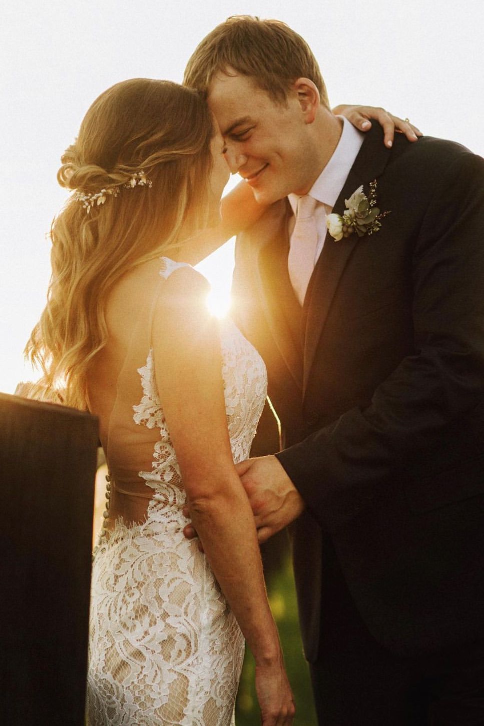 Alexa + Peyton | © Carly Arnwine Photography | Shadow Creek | Purcellville, Virginia | Erin Sellers | Dragonfly Events | Fluffy Thoughts