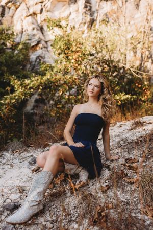 senior girl Klondike Park  blonde hair blue dress