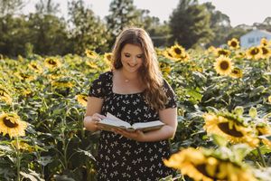 senior girl bible sunflowers