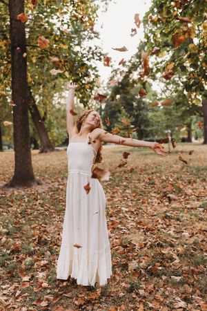high school senior girl, senior portrait,, st Louis tower grove park,