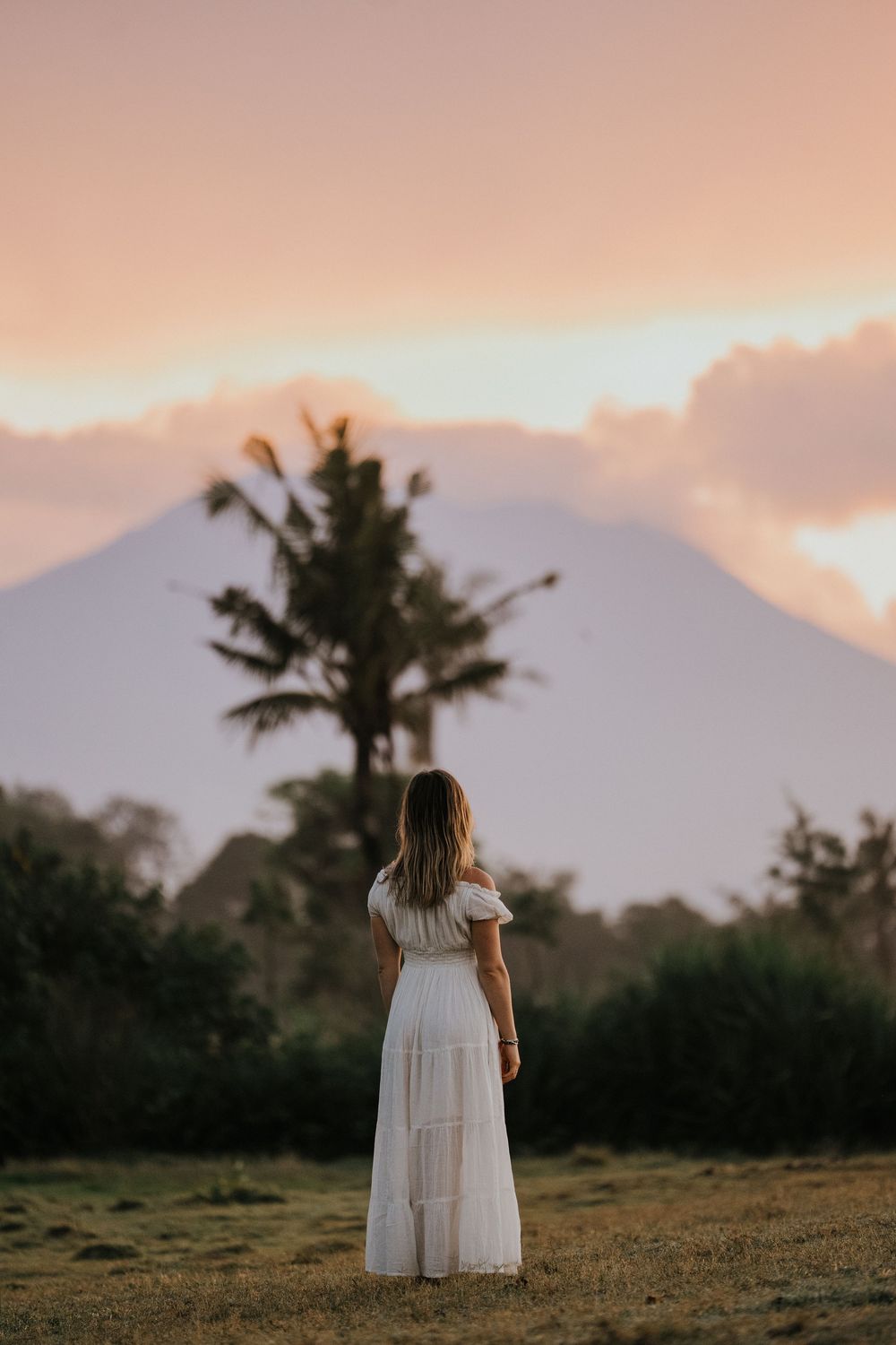 Solo lifestyle photography at Saba Beach